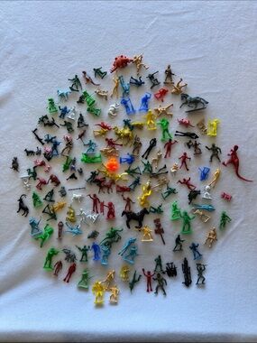 Action Figures and Animals- Multi-Color Set -150 pieces